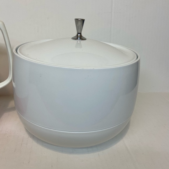 Mid Century Modern Pitcher and Ice bucket - Picture 3 of 13